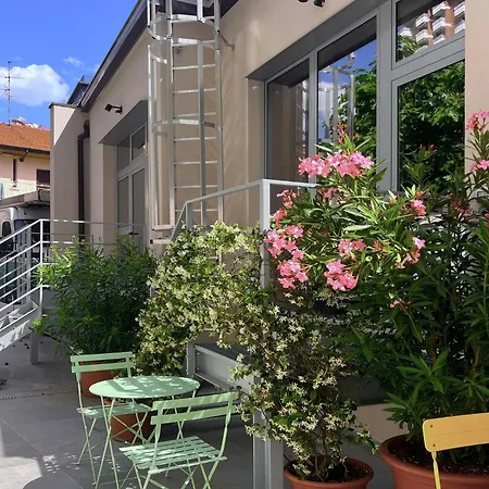 Nestco The Loft Jenner Apartament *